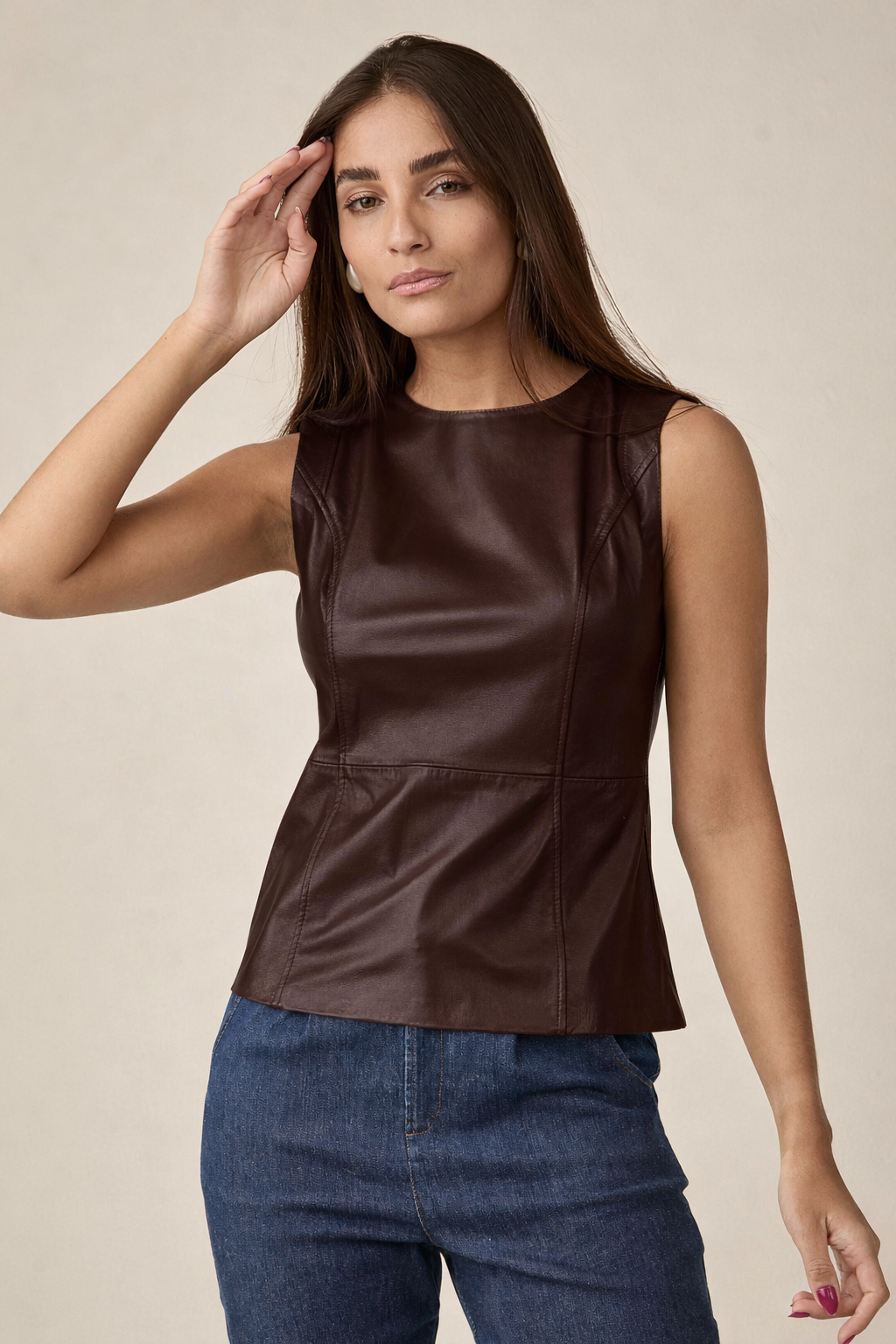 Blusa Regata Couro - Marrom Caf�