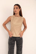 Blusa Regata Couro - Avel�