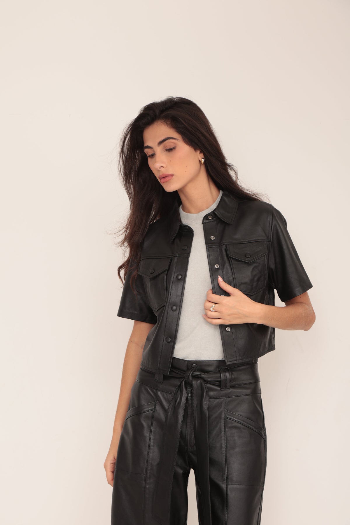 Camisa Cropped - Preta