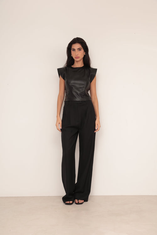 Blusa Couro Estruturada - Preta