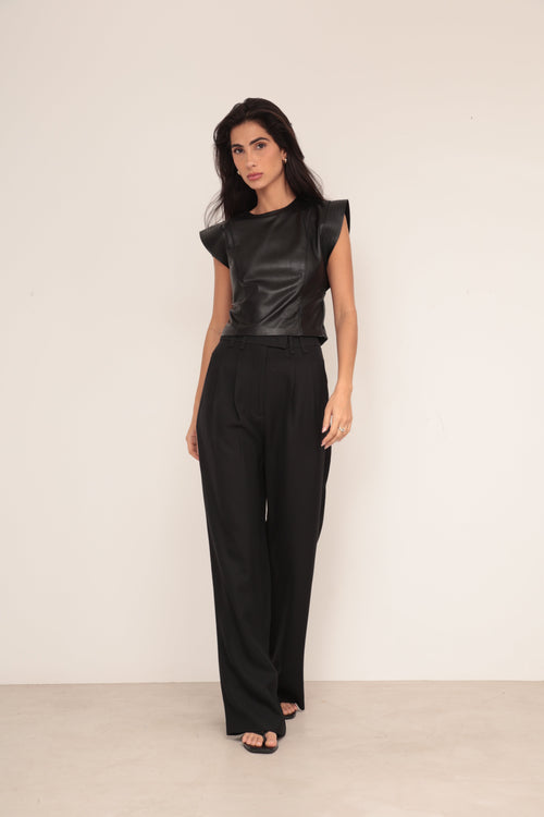 Blusa Couro Estruturada - Preta