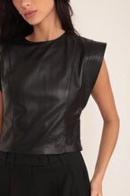 Blusa Couro Estruturada - Preta